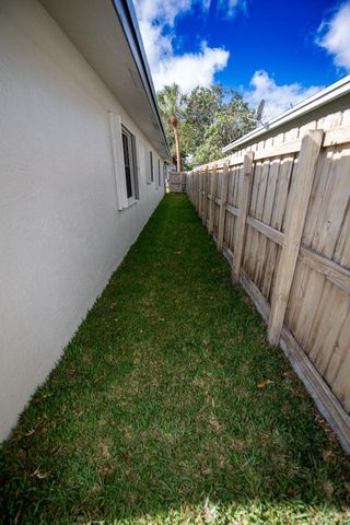 110 NW 6th Ave, Dania Beach, FL 33004