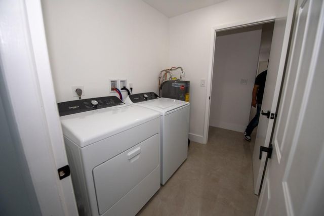 110 NW 6th Ave, Dania Beach, FL 33004