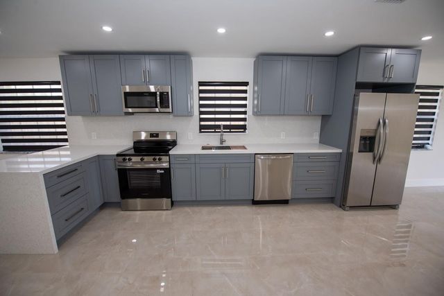 110 NW 6th Ave, Dania Beach, FL 33004