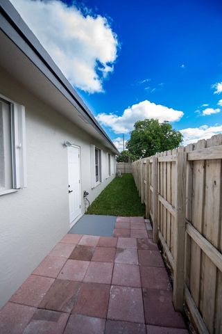 110 NW 6th Ave, Dania Beach, FL 33004