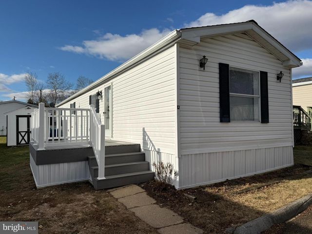 12 VINTAGE LN, Honey Brook, PA 19344