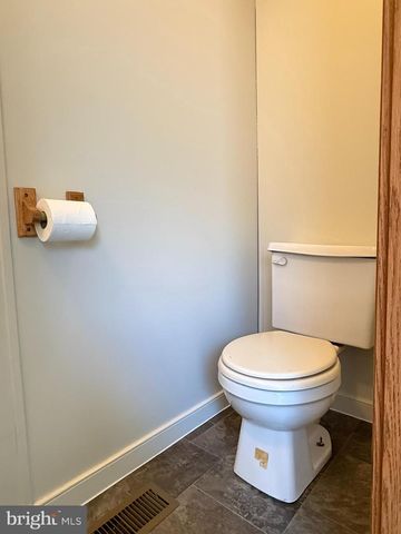 12 VINTAGE LN, Honey Brook, PA 19344