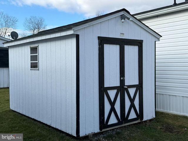 12 VINTAGE LN, Honey Brook, PA 19344