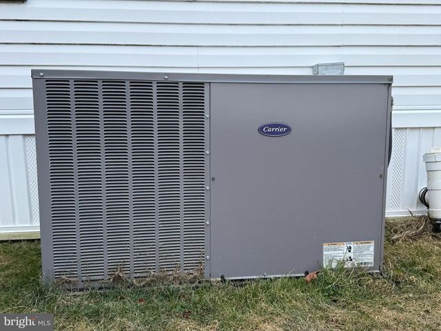 12 VINTAGE LN, Honey Brook, PA 19344