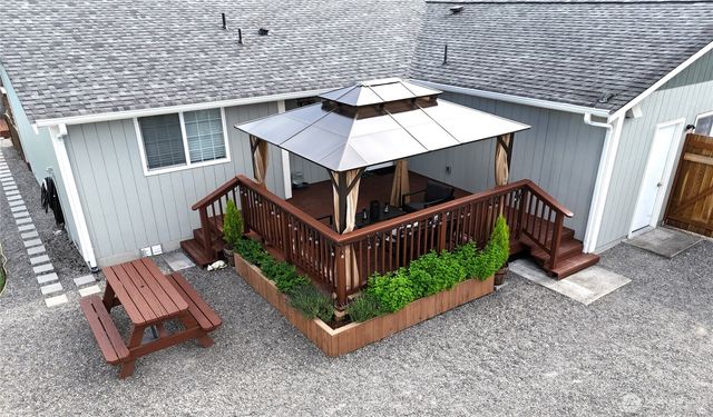 17930 Iris Place SW, Rochester, WA 98579