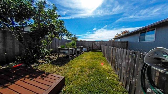 17930 Iris Place SW, Rochester, WA 98579