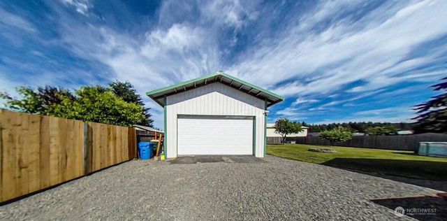 17930 Iris Place SW, Rochester, WA 98579