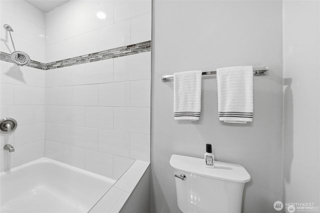 1940 N Northgate Way, Seattle, WA 98133