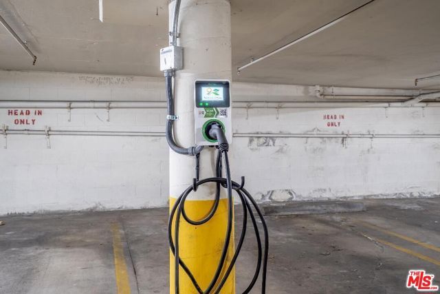 533 S St Andrews Place 220, Los Angeles, CA 90020