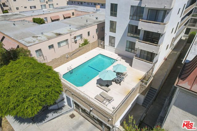 533 S St Andrews Place 220, Los Angeles, CA 90020