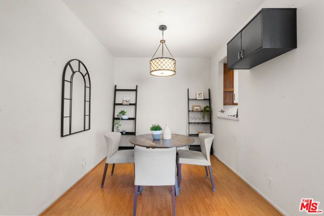 533 S St Andrews Place 220, Los Angeles, CA 90020