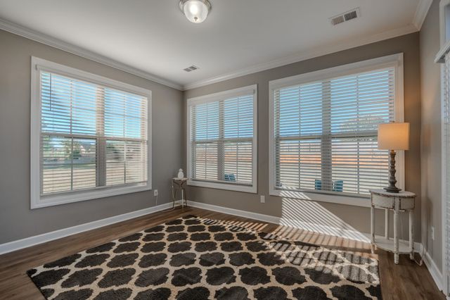 609 Crossmont Way, Simpsonville, SC 29681