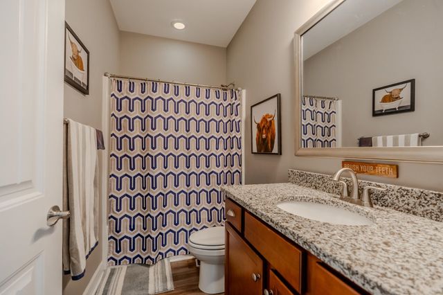 609 Crossmont Way, Simpsonville, SC 29681