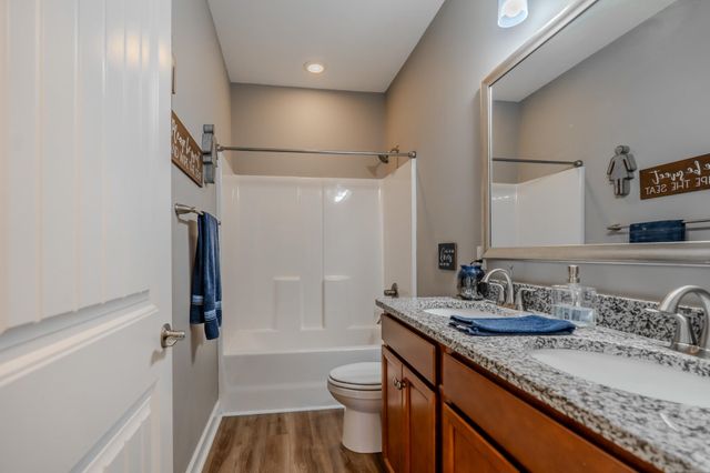 609 Crossmont Way, Simpsonville, SC 29681