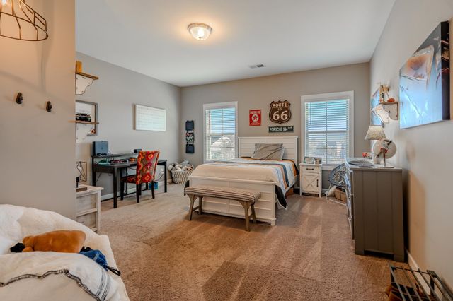 609 Crossmont Way, Simpsonville, SC 29681