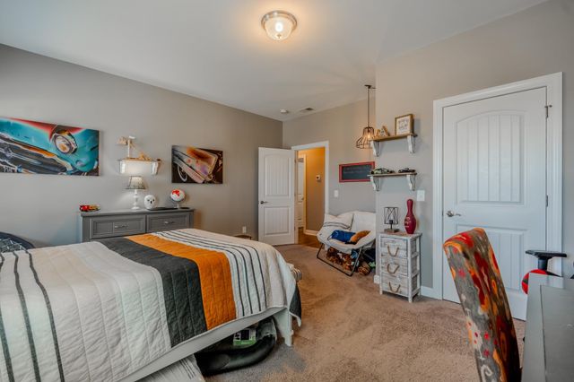 609 Crossmont Way, Simpsonville, SC 29681