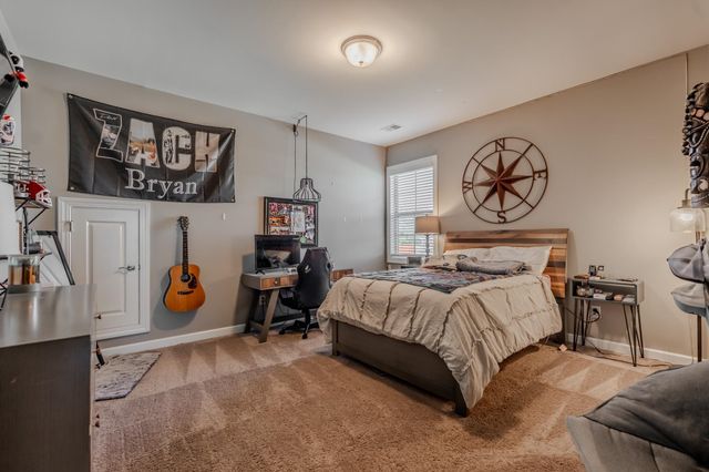 609 Crossmont Way, Simpsonville, SC 29681