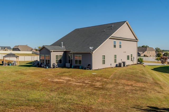 609 Crossmont Way, Simpsonville, SC 29681