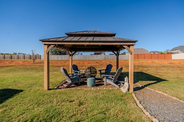 609 Crossmont Way, Simpsonville, SC 29681