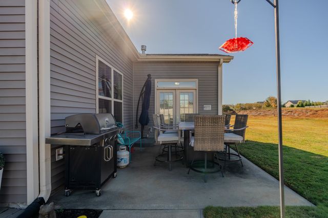 609 Crossmont Way, Simpsonville, SC 29681