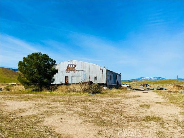 49357 W. Avenue D, Lake Hughes, CA 93536