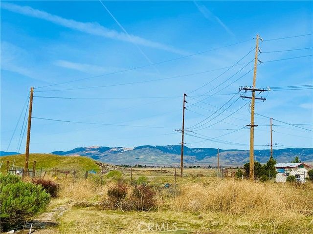 49357 W. Avenue D, Lake Hughes, CA 93536