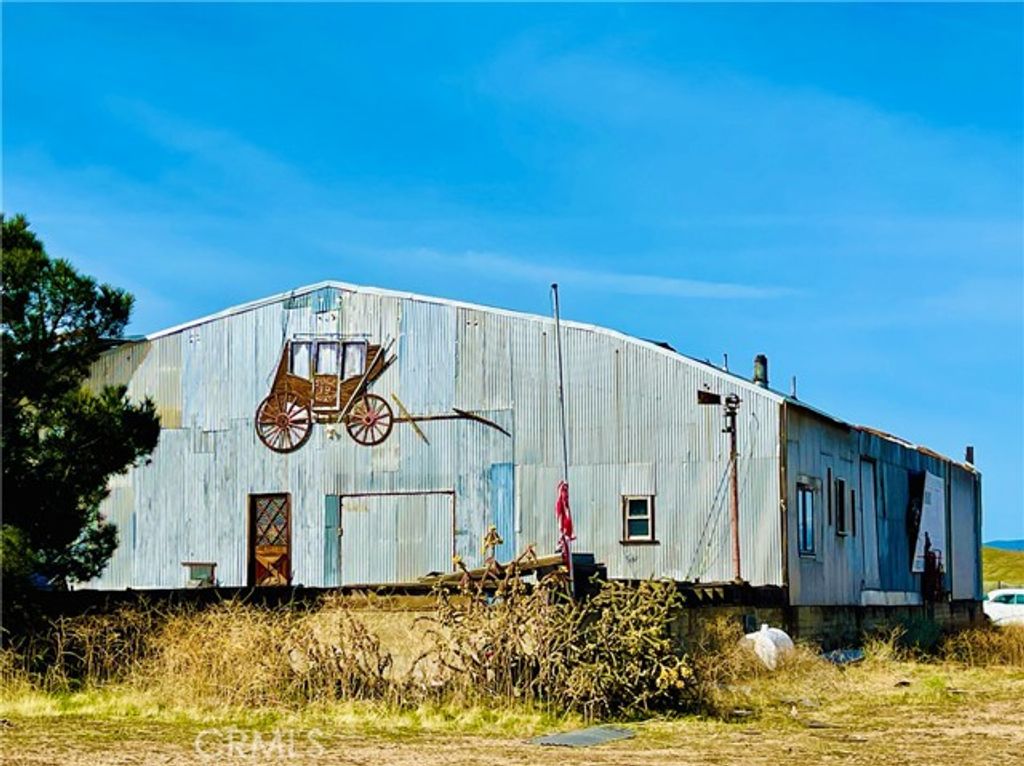 49357 W. Avenue D, Lake Hughes, CA 93536