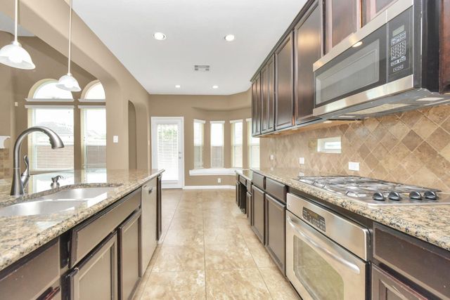 3505 Barrington Court, Pearland, TX 77584