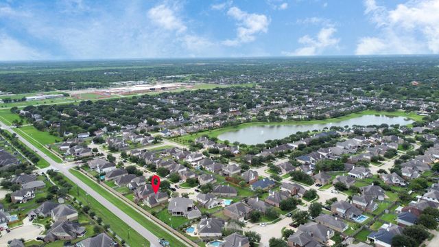 3505 Barrington Court, Pearland, TX 77584