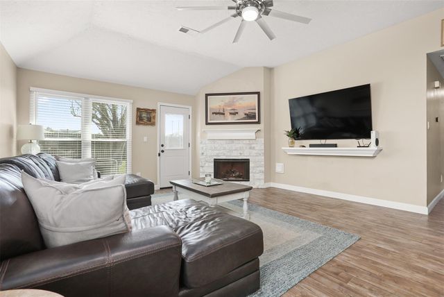 11401 30th Avenue N, Texas City, TX 77591