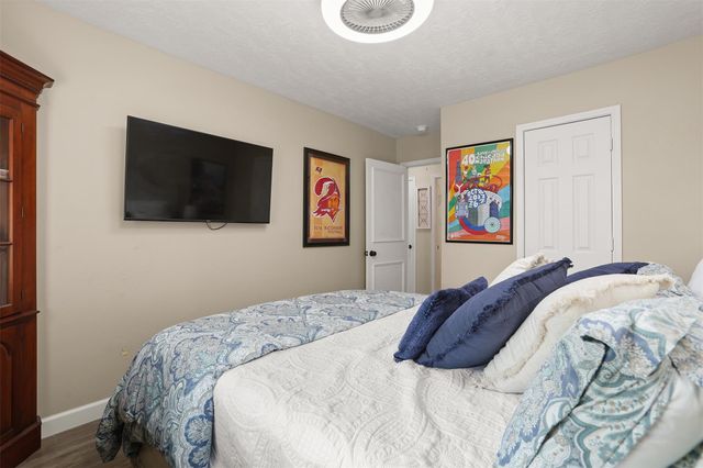 11401 30th Avenue N, Texas City, TX 77591