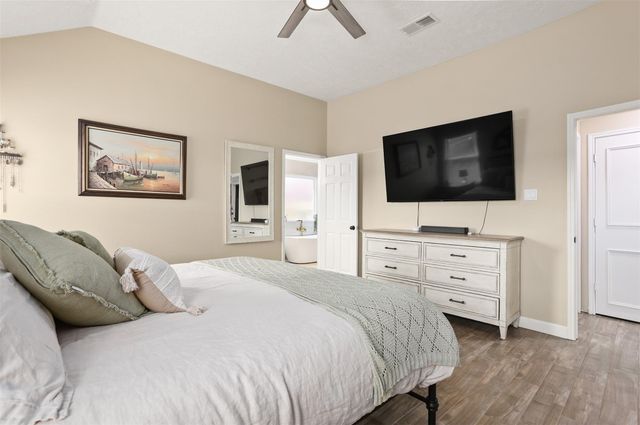 11401 30th Avenue N, Texas City, TX 77591