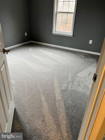 255 SUMMER BREEZE LN, Fredericksburg, VA 22406