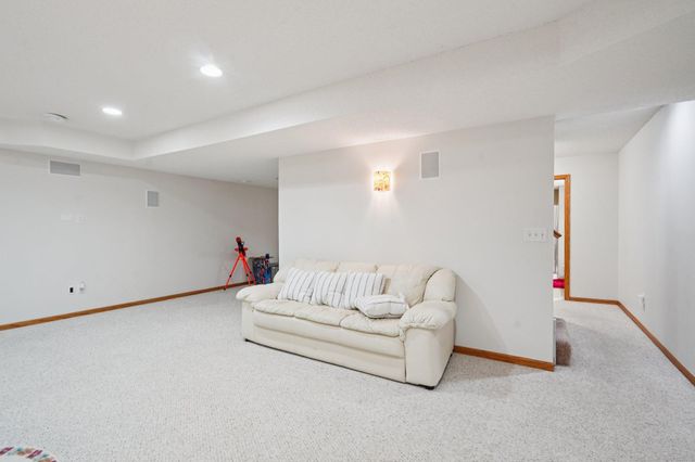 5921 200th Street W, Farmington, MN 55024