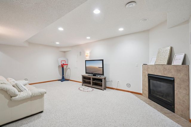 5921 200th Street W, Farmington, MN 55024