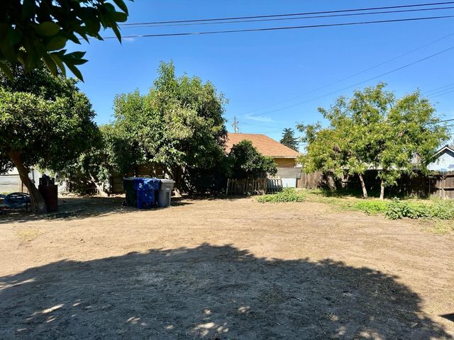 809 Washington Avenue, Madera, CA 93638