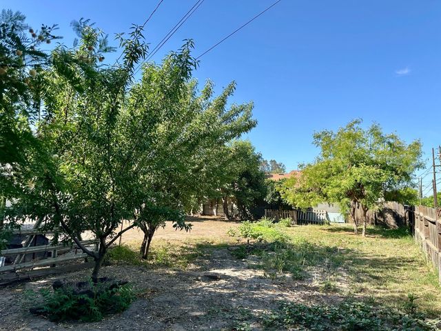 809 Washington Avenue, Madera, CA 93638
