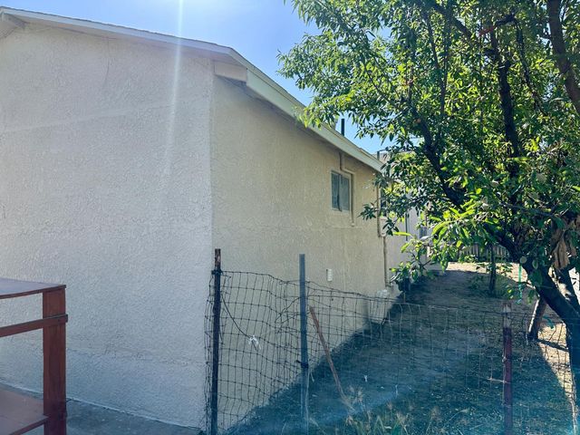 809 Washington Avenue, Madera, CA 93638