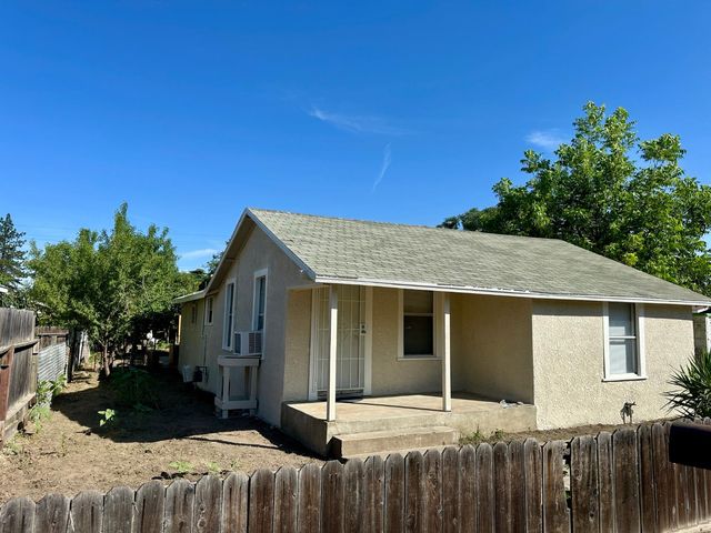 809 Washington Avenue, Madera, CA 93638