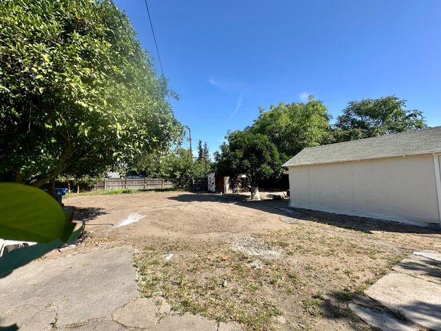 809 Washington Avenue, Madera, CA 93638