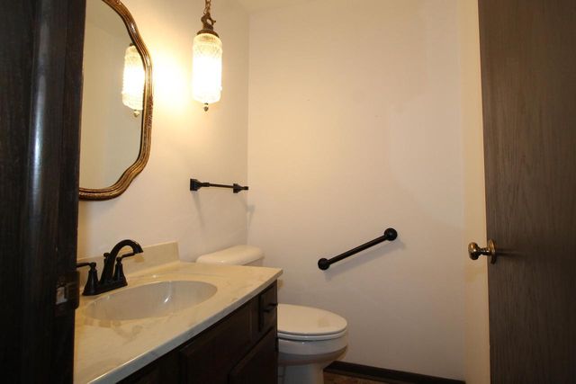 267 Robins Run, Burlington, WI 53105