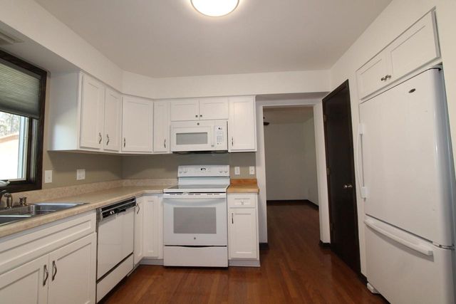 267 Robins Run, Burlington, WI 53105