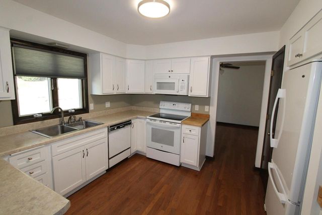 267 Robins Run, Burlington, WI 53105