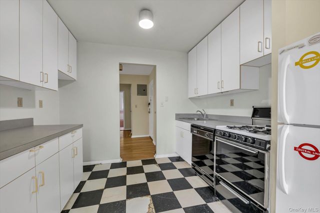 643 Pelham Road 6D, New Rochelle, NY 10805