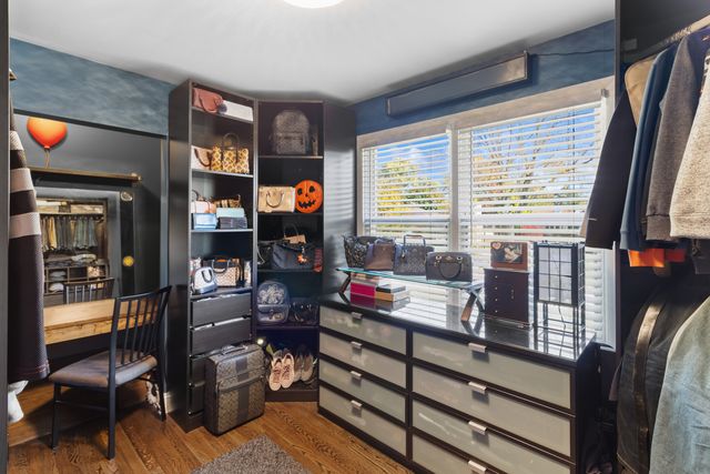 1414 N Sauk Lane, Mount Prospect, IL 60056