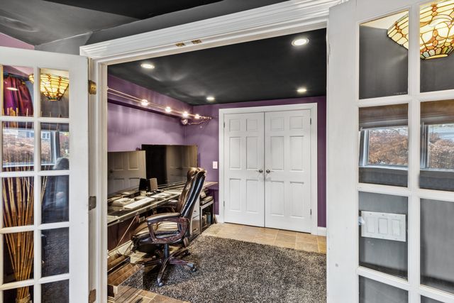 1414 N Sauk Lane, Mount Prospect, IL 60056