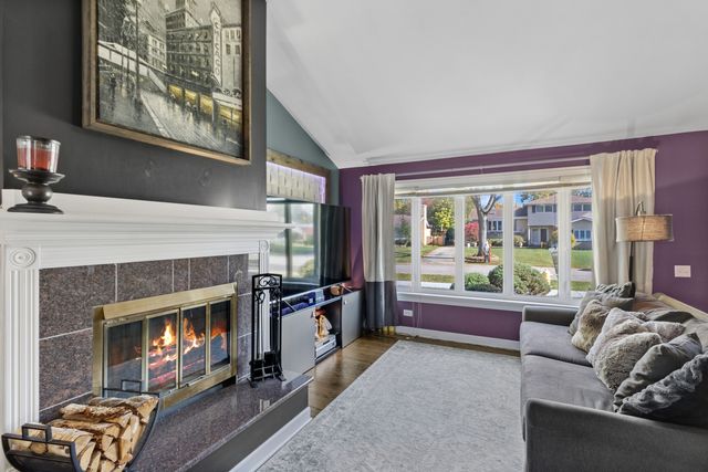 1414 N Sauk Lane, Mount Prospect, IL 60056