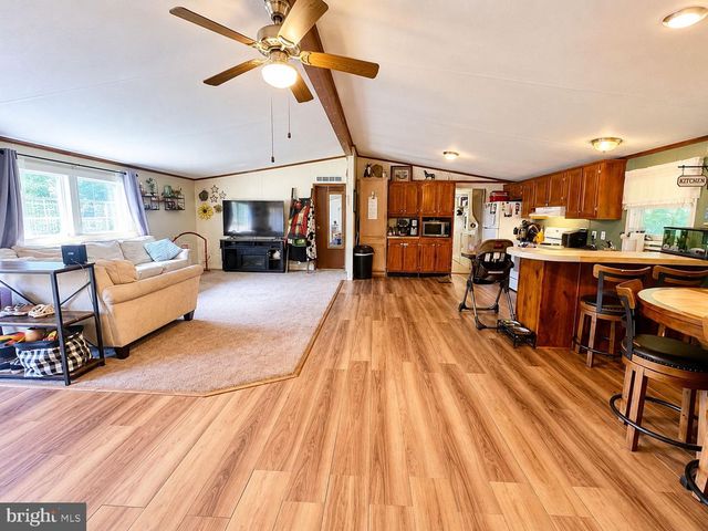 54 CHEROKEE DR, Windsor, PA 17366