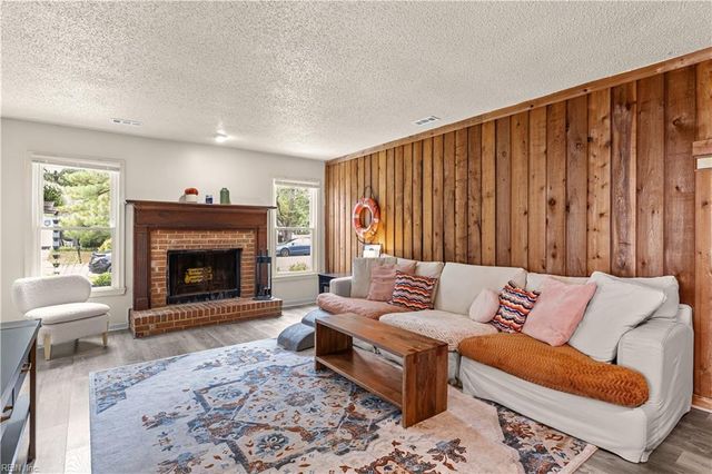 4805 Fountain Hall DR, Virginia Beach, VA 23464