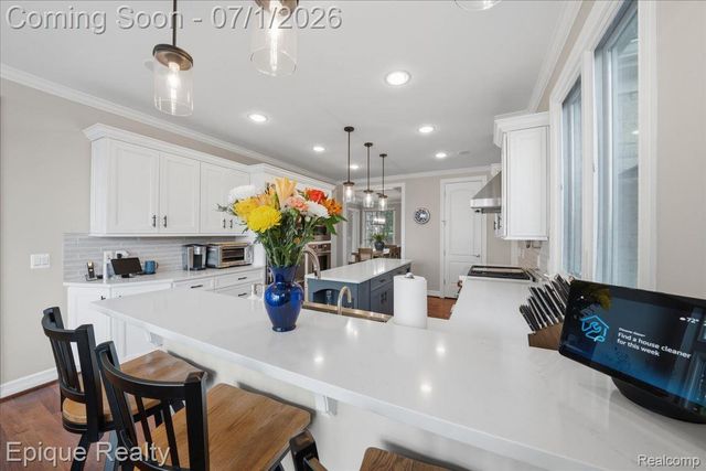 4312 Sashabaw Road, Waterford Charter Township, MI 48329